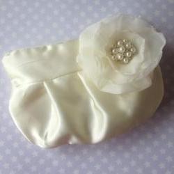Ivory Clutch Purse - Stardust Brooch Purse